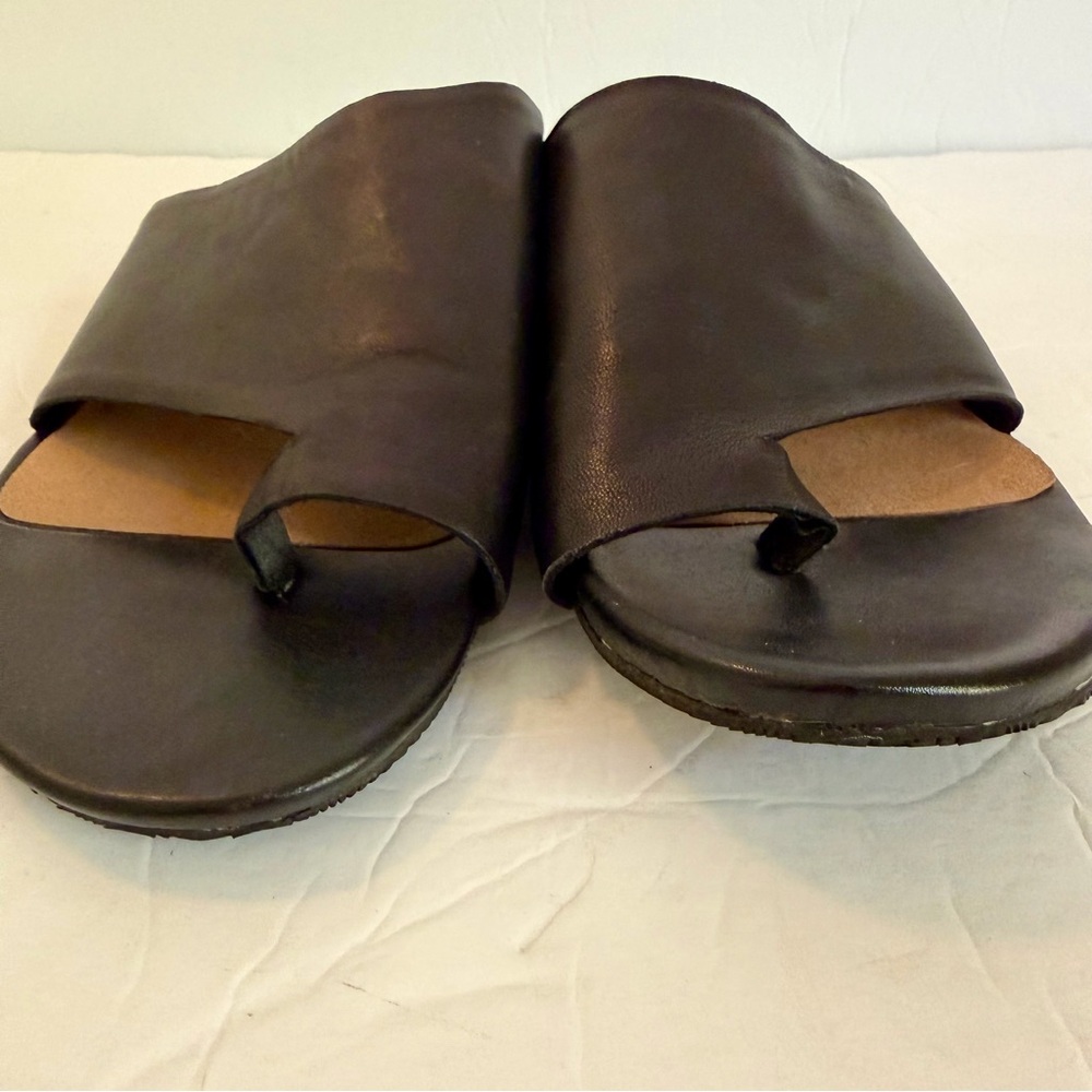 Softwalk Womens Corsica Black leather Comfort Sandals Size 12M toe loop slide on - Picture 3 of 8